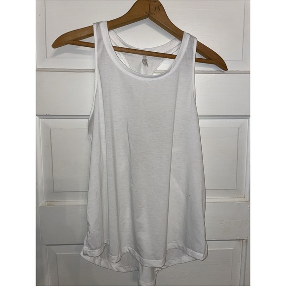 all in motion Tops - Fit Athletic Exercise Yoga Relax Chill White Tank T back Twist Hi Lo